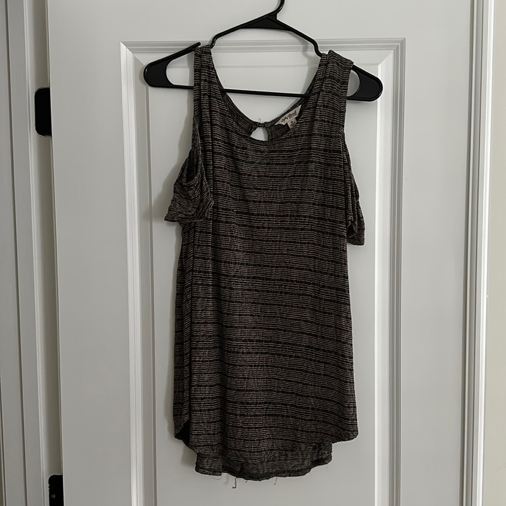 Lucky Brand cold shoulder tee